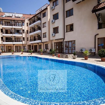 Four Seasons Apartment - Oasis Beach Resort Bliznatsi Exterior foto